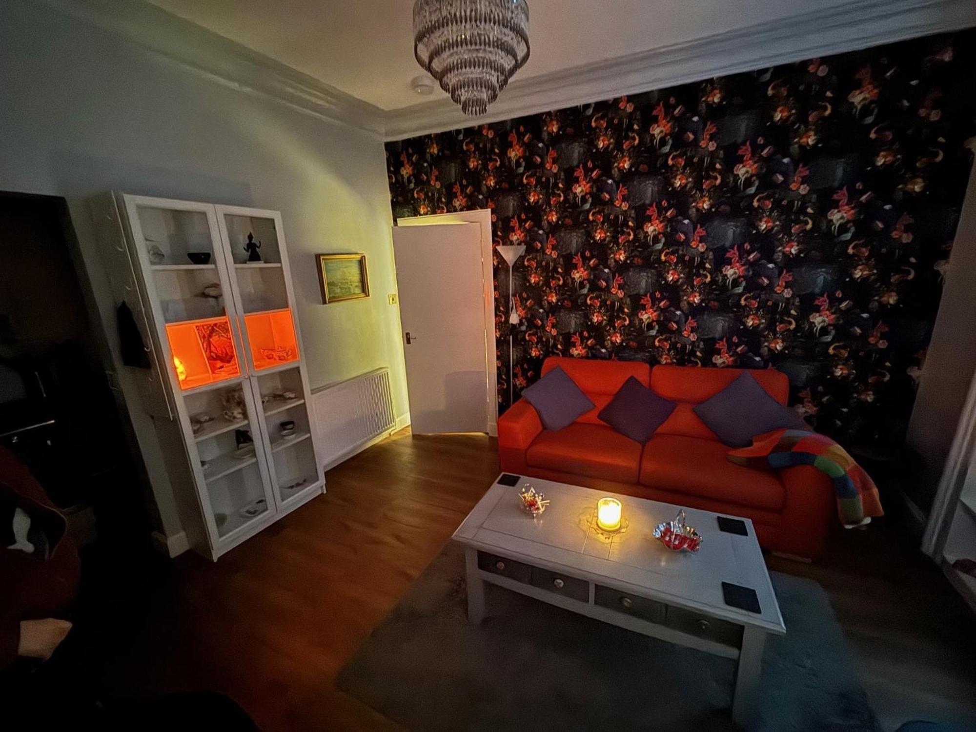 Edinburgh Two Bedroom Apartment With Free Side Street Parking 24 Hours Eksteriør billede